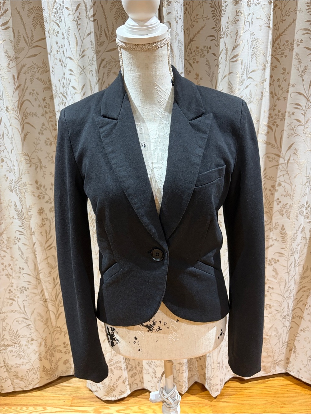 Women's Black Single-Button Tailored Blazer